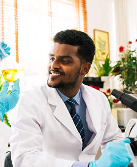 Évaluateur(-trice) scientifique